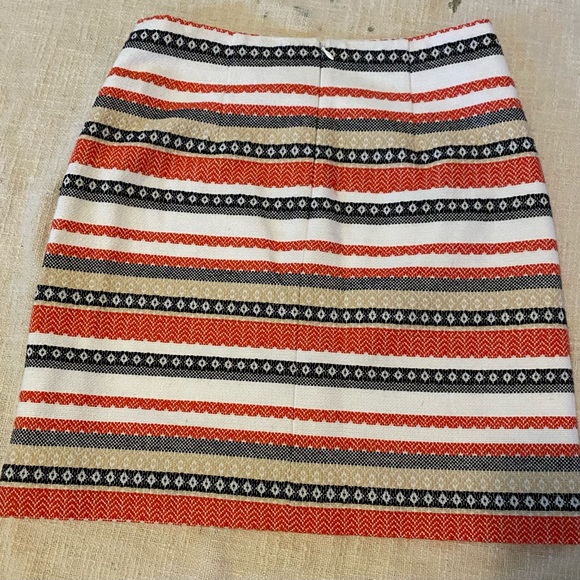 Ann Taylor Loft size 4 - Picture 2 of 3